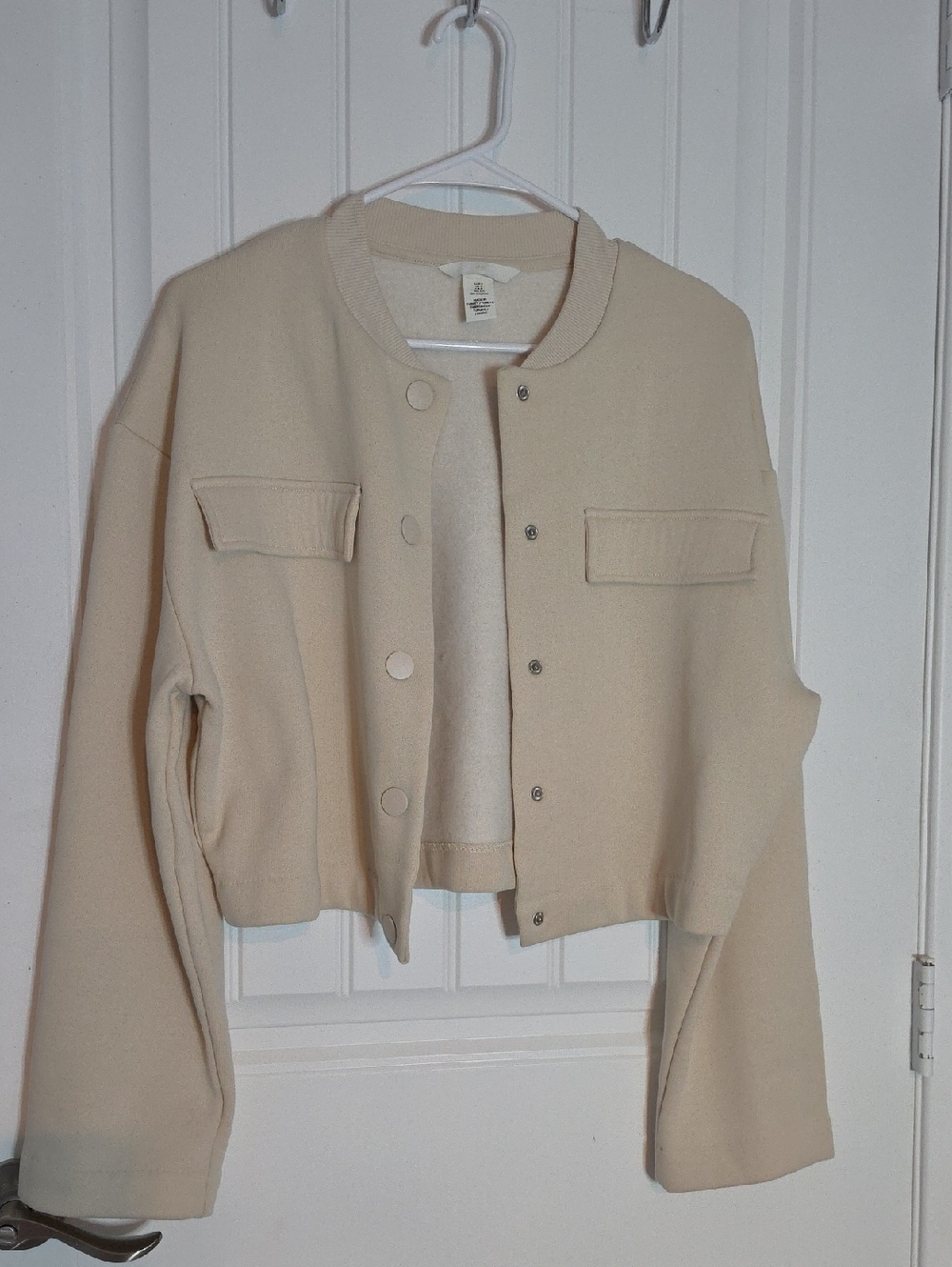 H&M Cream Crewneck Sweatshirt